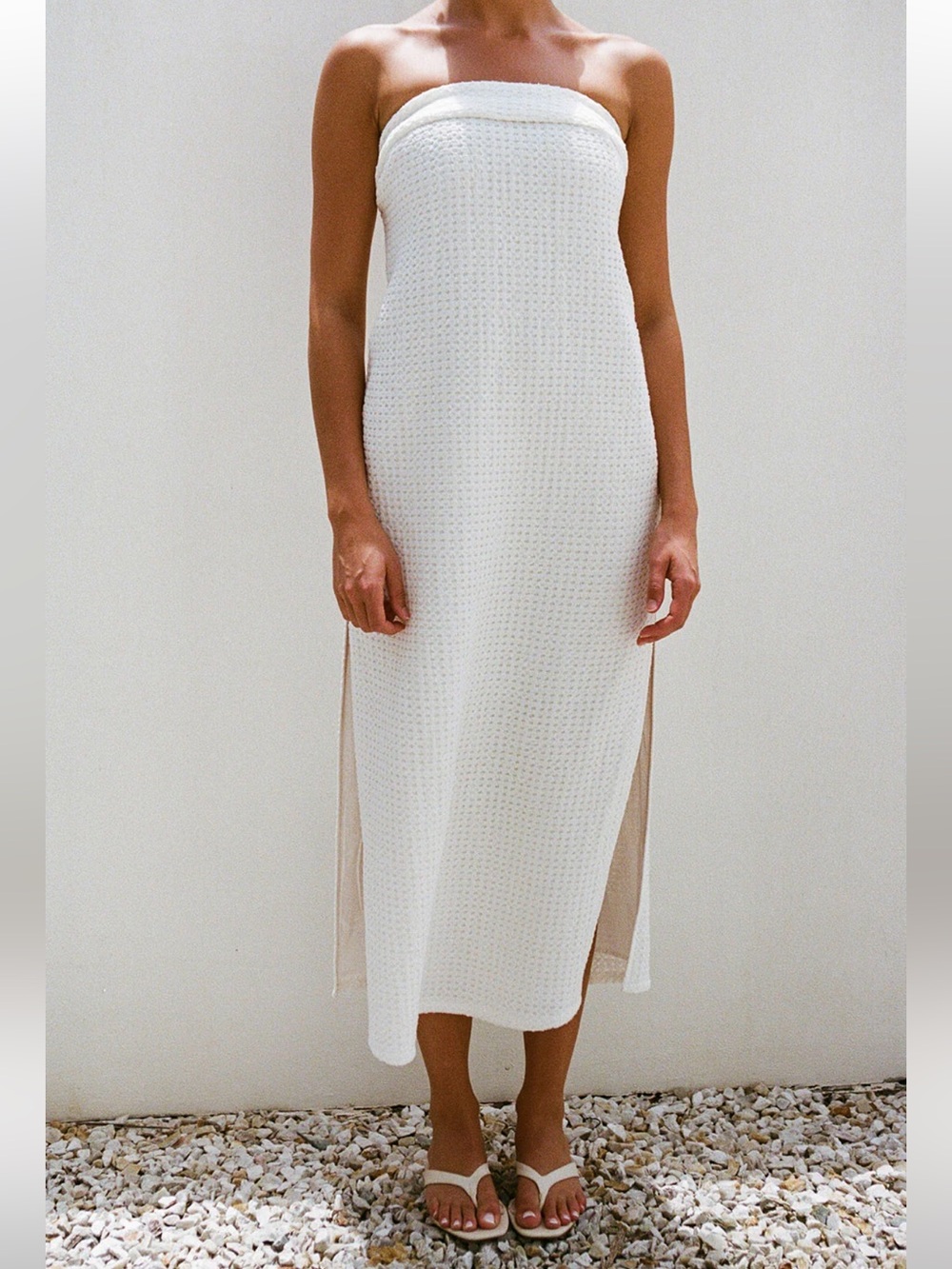 SABO Textured Strapless Midi Dress with Side Slits - Picture 2 of 9